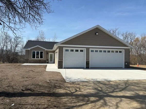 $424,900 | 359 Homestead Street, Detroit Lakes, MN 56501