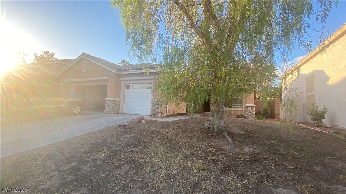 9222 West Viking Road Las Vegas, NV 89147 - Photo 2 of 12