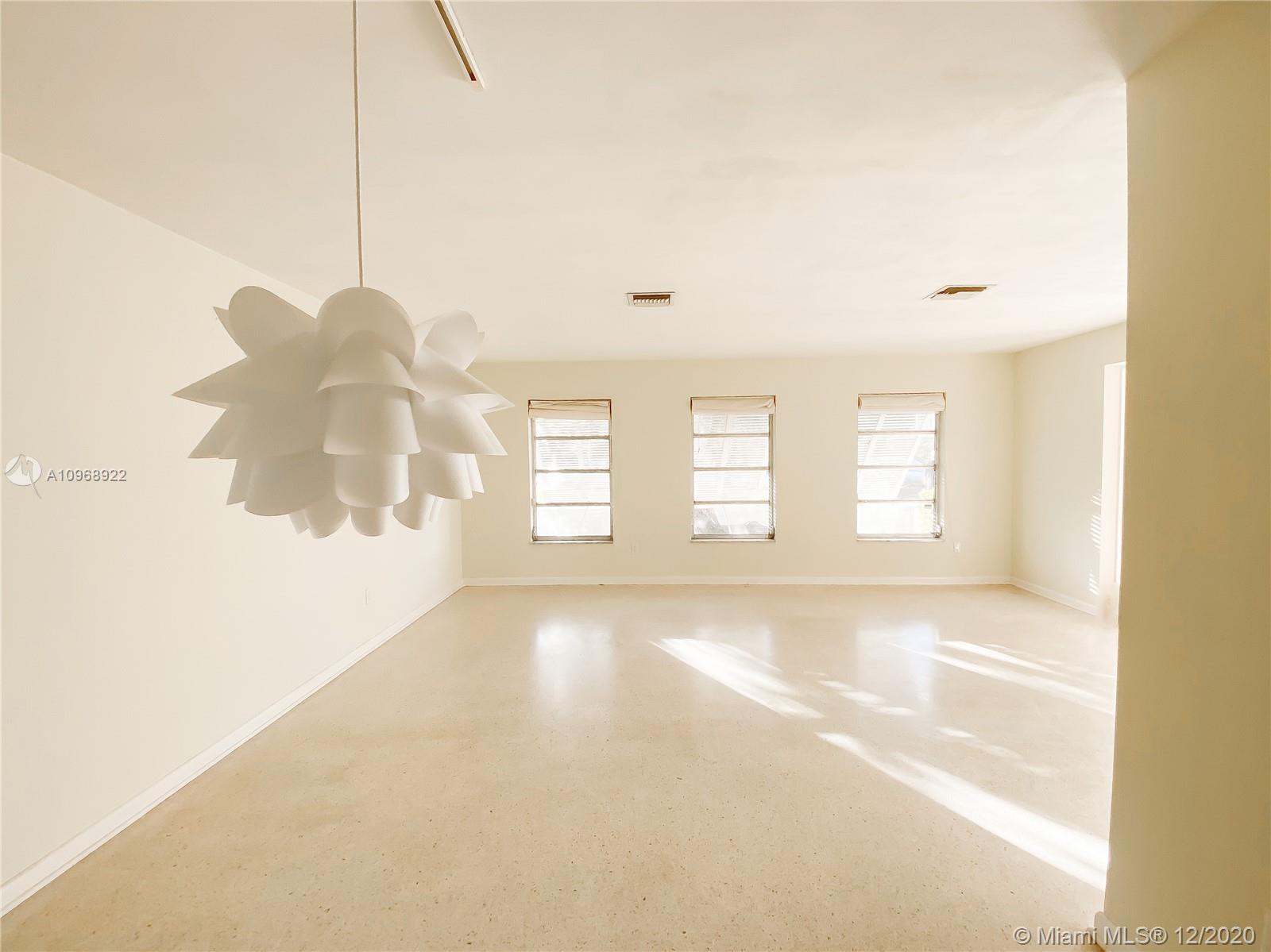 960 Northwest 4th Avenue Boca Raton, FL 33432 - Photo 4 of 19