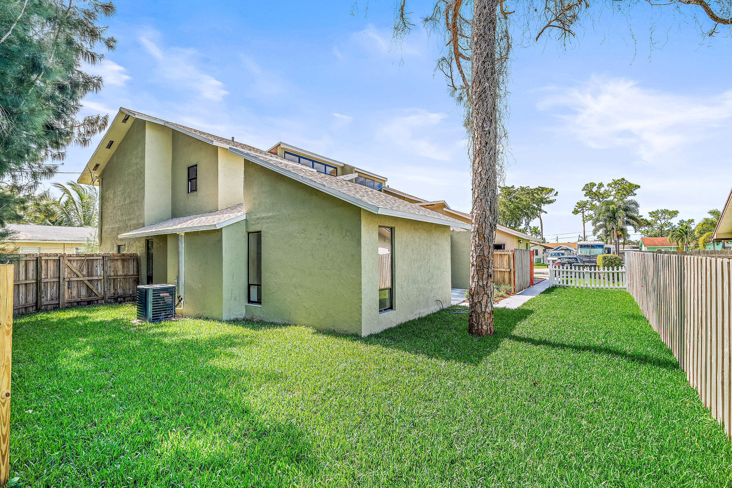 4424 Steven Rd Lake Lake Worth, FL 33461 - Photo 15 of 15 4244 Steven Rd