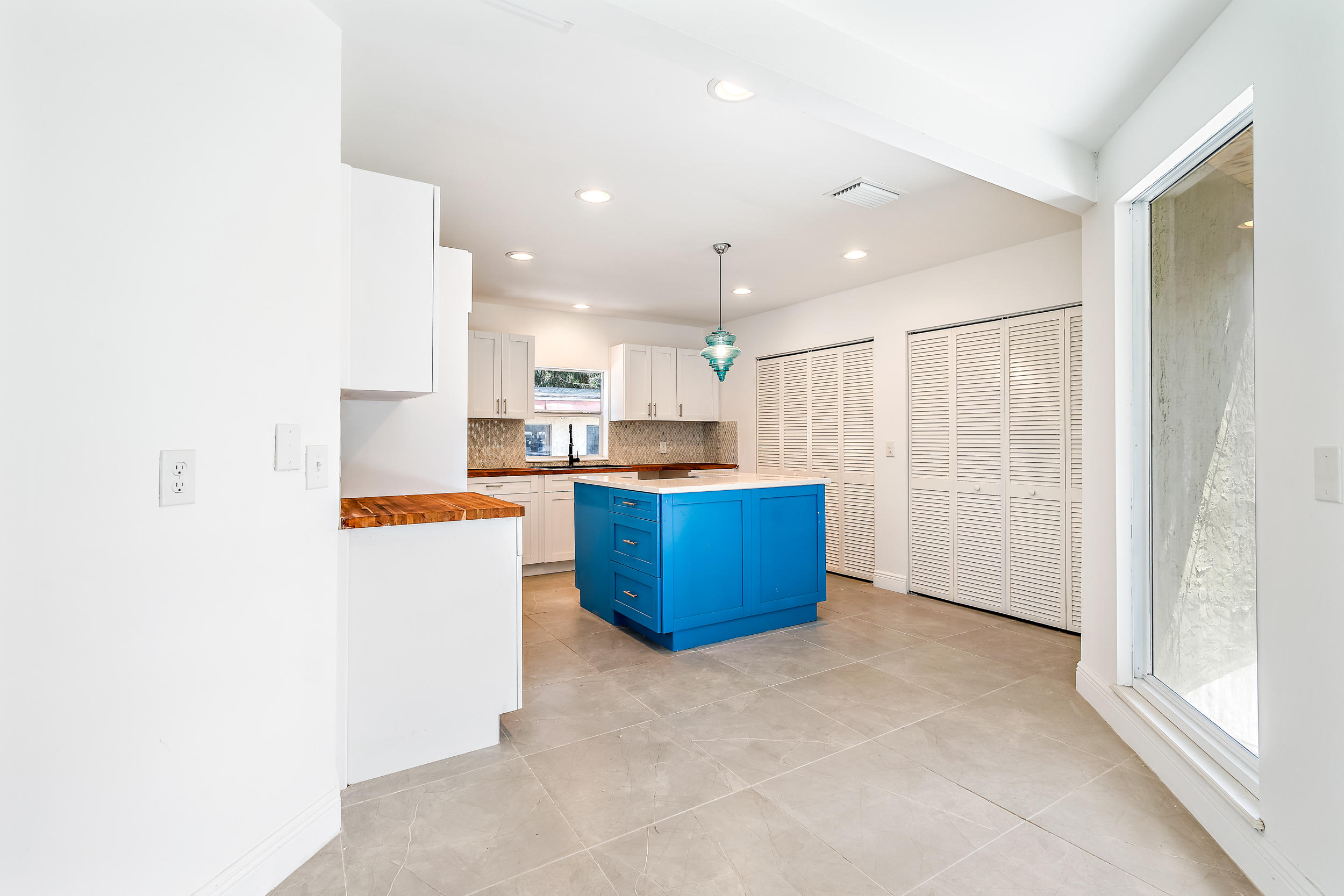 4424 Steven Rd Lake Lake Worth, FL 33461 - Photo 4 of 15 4244 Steven Rd
