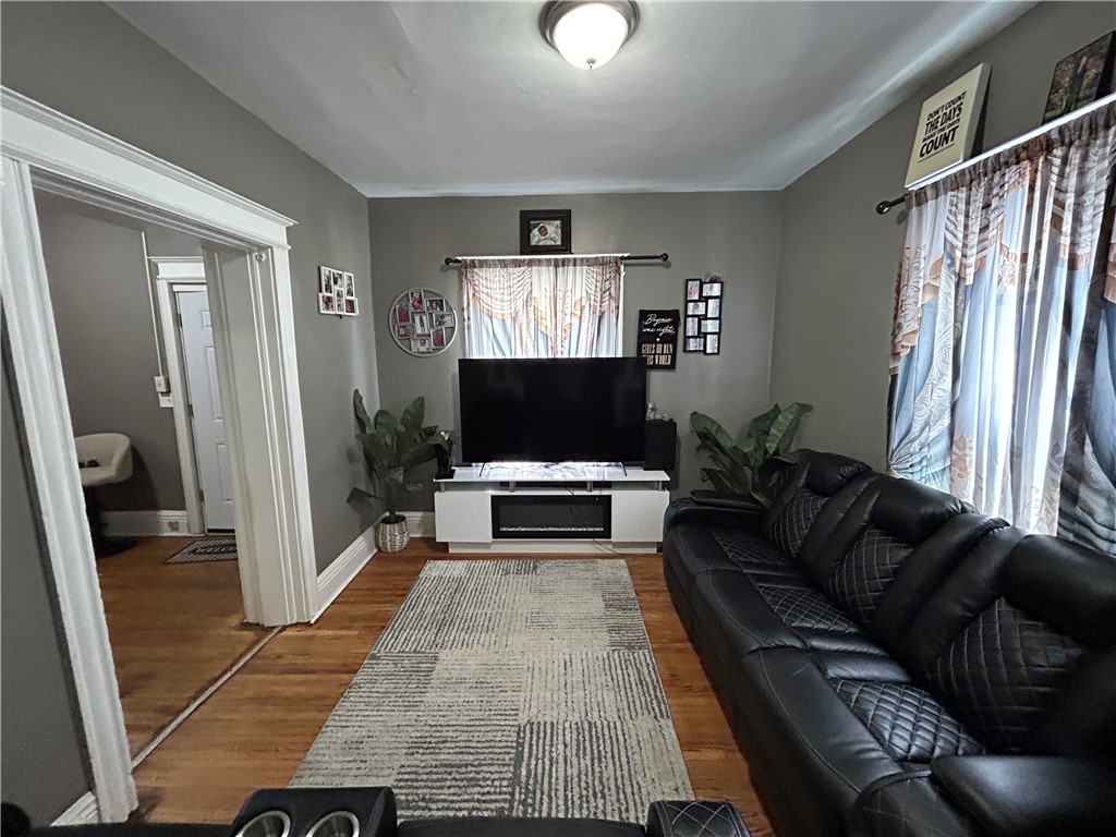 63 Roycroft Drive Rochester, NY 14621 - Photo 8 of 29