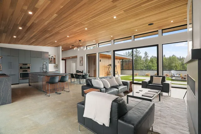 $1,249,000 | 7411 North Quamish Drive, Spokane, WA 99208