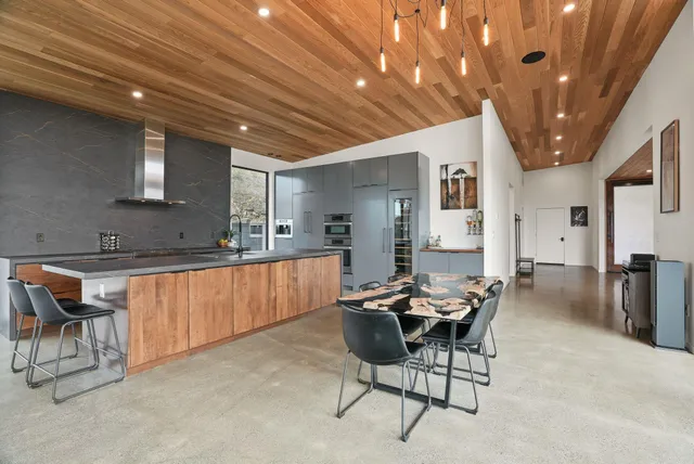 $1,249,000 | 7411 North Quamish Drive, Spokane, WA 99208