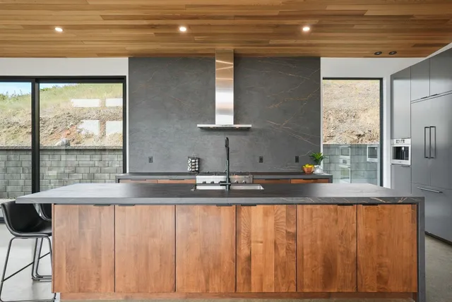 $1,249,000 | 7411 North Quamish Drive, Spokane, WA 99208