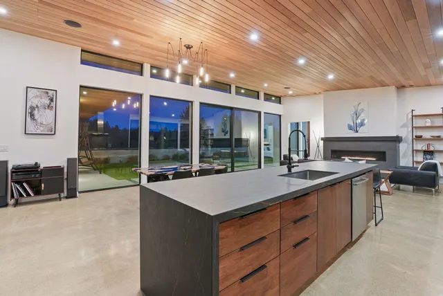 $1,249,000 | 7411 North Quamish Drive, Spokane, WA 99208