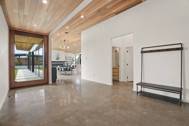 $1,249,000 | 7411 North Quamish Drive, Spokane, WA 99208