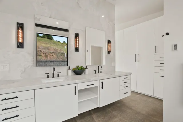 $1,249,000 | 7411 North Quamish Drive, Spokane, WA 99208