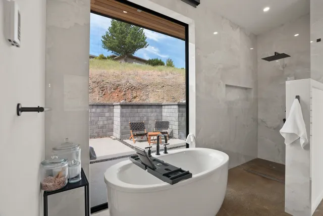 $1,249,000 | 7411 North Quamish Drive, Spokane, WA 99208