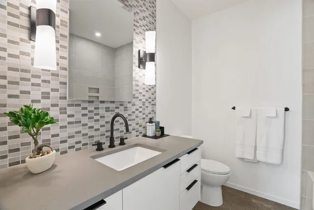 $1,249,000 | 7411 North Quamish Drive, Spokane, WA 99208