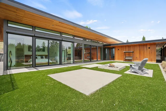 $1,249,000 | 7411 North Quamish Drive, Spokane, WA 99208