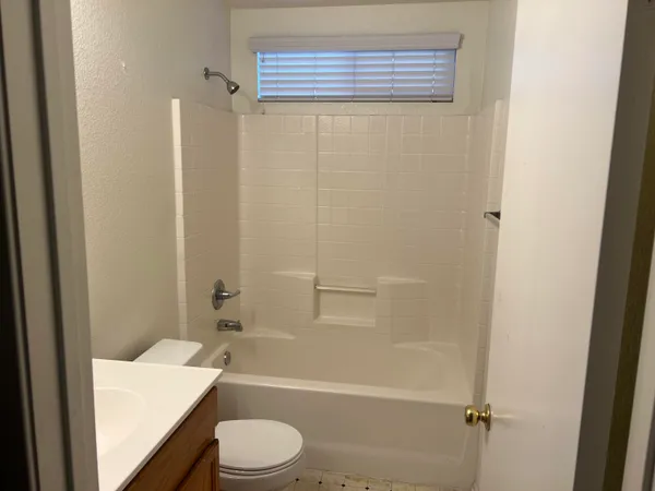 $2,990 | 36718 Arbolada Lane, Palmdale, CA 93550