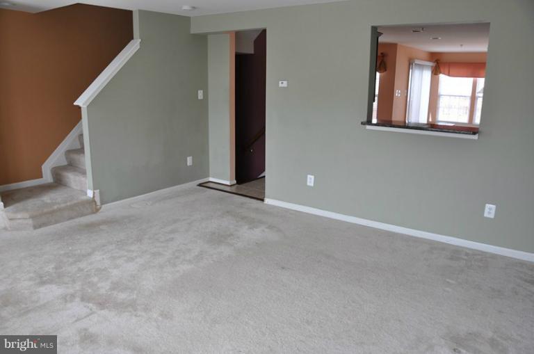 9744 Biggs Road Baltimore, MD 21220 - Photo 7 of 30 Living Room