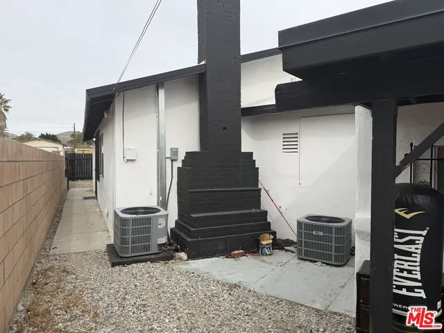 a view of entryway and hall