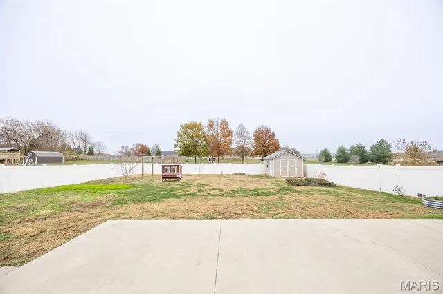 $439,900 | 2620 Vulliet Road, Highland, IL 62249