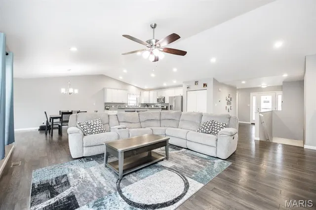 $439,900 | 2620 Vulliet Road, Highland, IL 62249