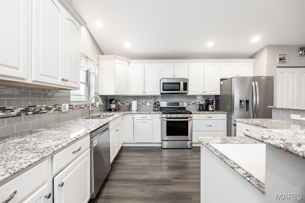 2620 Vulliet Road Highland, IL 62249 - Photo 9 of 37