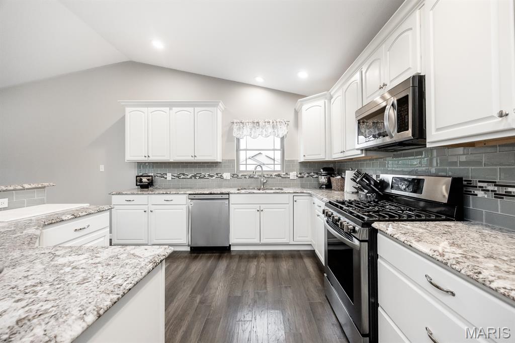 2620 Vulliet Road Highland, IL 62249 - Photo 10 of 37