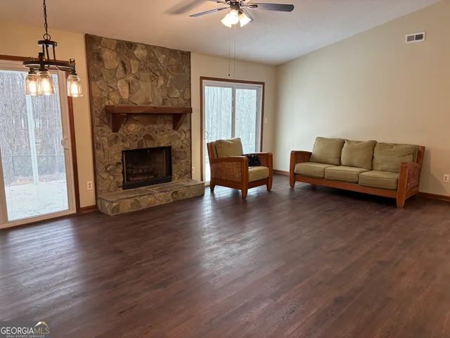 $2,150 | 332 Brooke Wood Drive, Peachtree City, GA 30269