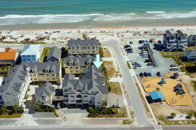 $925,000 | 215 Summer Winds Place, Surf City, NC 28445