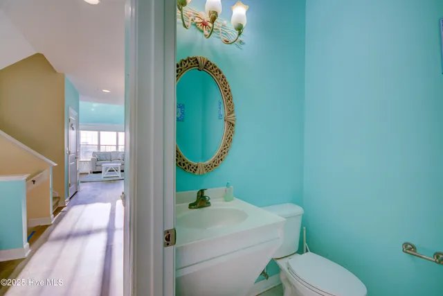 $925,000 | 215 Summer Winds Place, Surf City, NC 28445