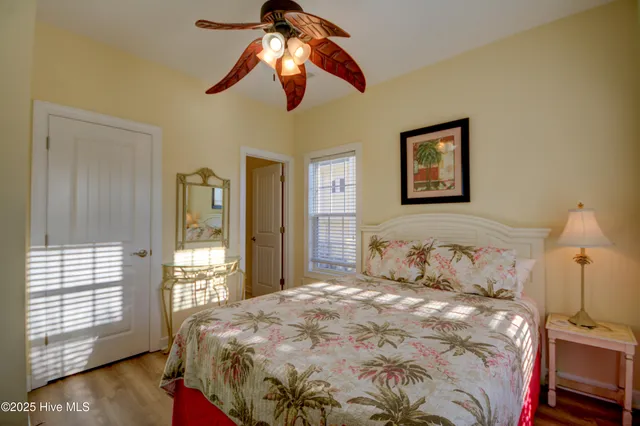 $925,000 | 215 Summer Winds Place, Surf City, NC 28445