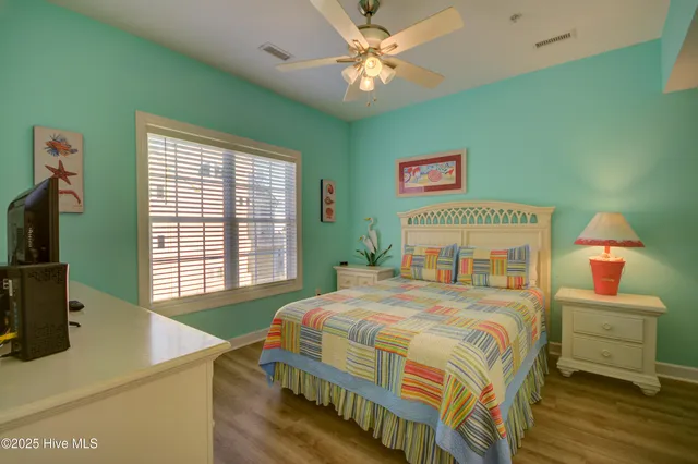 $925,000 | 215 Summer Winds Place, Surf City, NC 28445