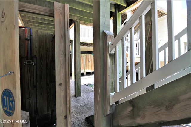 $925,000 | 215 Summer Winds Place, Surf City, NC 28445