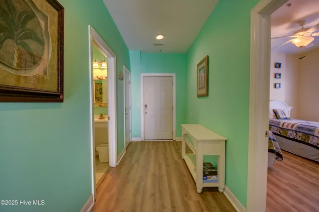 $925,000 | 215 Summer Winds Place, Surf City, NC 28445