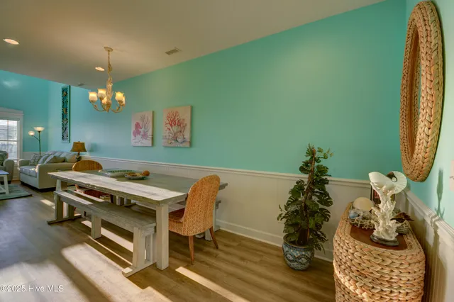 $925,000 | 215 Summer Winds Place, Surf City, NC 28445