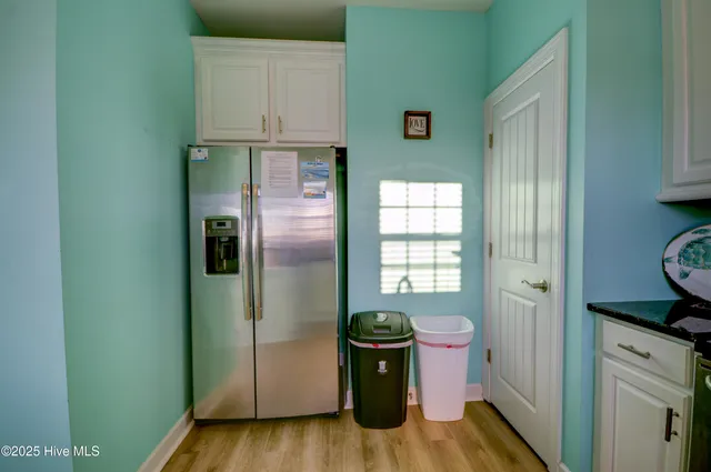 $925,000 | 215 Summer Winds Place, Surf City, NC 28445