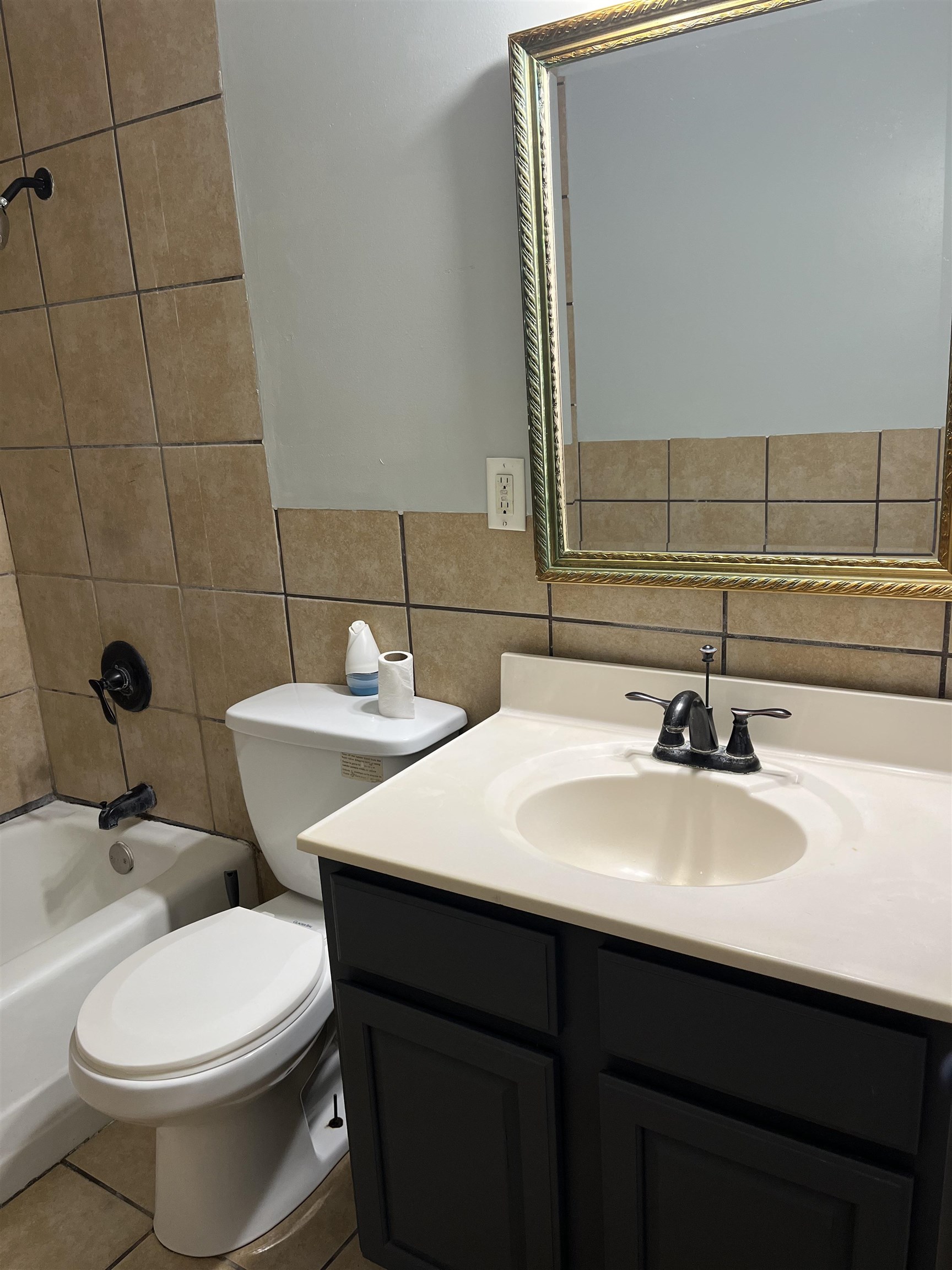 415 Barnum Road Rockford, IL 61109 - Photo 7 of 24 a bathroom with a sink and a toilet