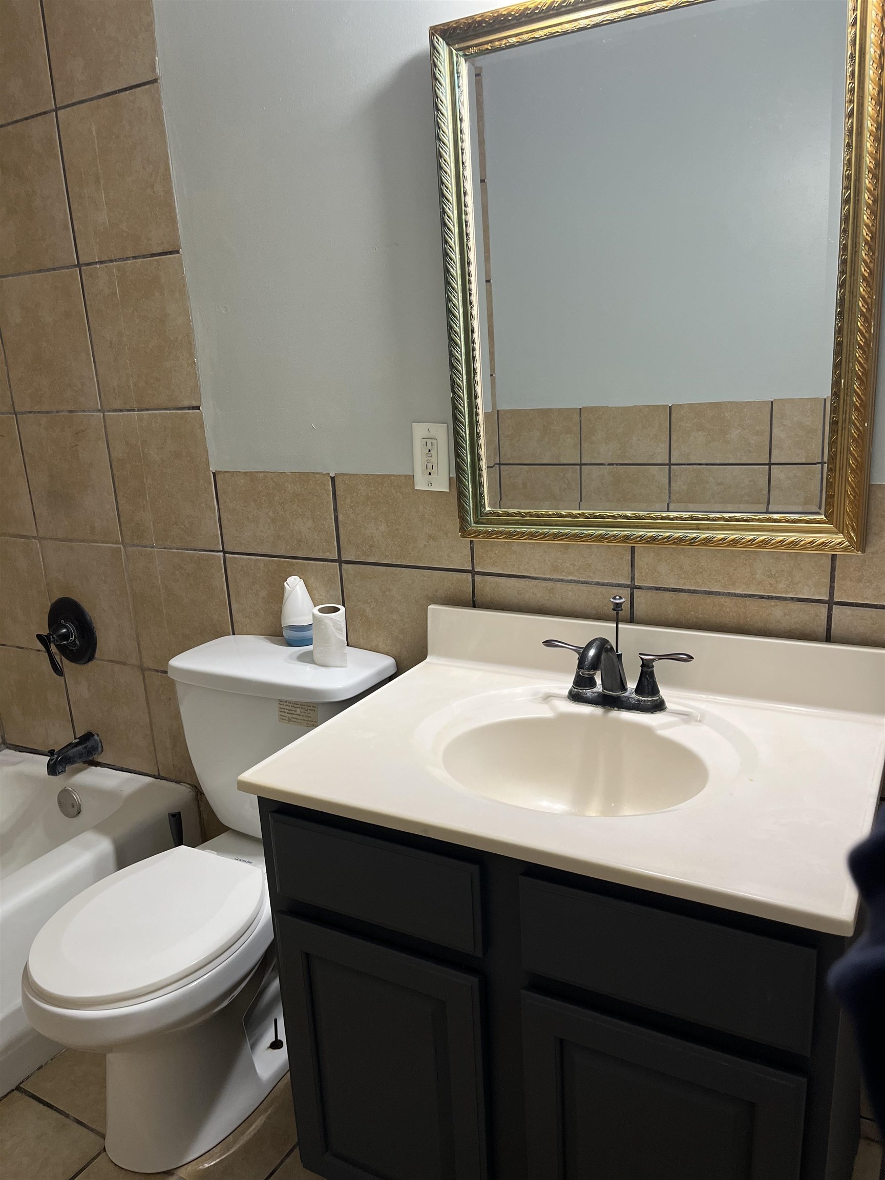415 Barnum Road Rockford, IL 61109 - Photo 8 of 24 a bathroom with a sink and a toilet