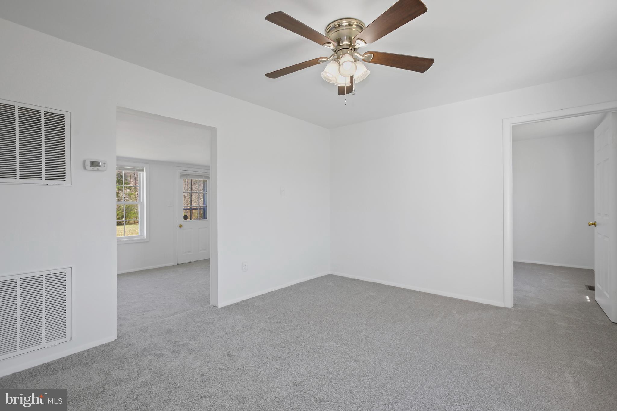 22176 Landora Bridge Road Ruther Glen, VA 22546 - Photo 7 of 36 Gallery Image 7
