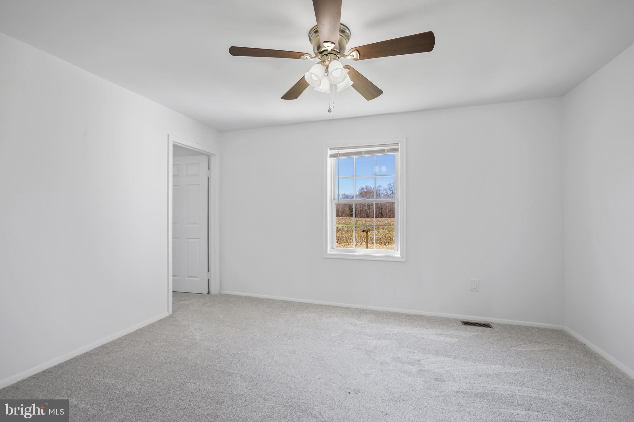 22176 Landora Bridge Road Ruther Glen, VA 22546 - Photo 8 of 36 Gallery Image 8