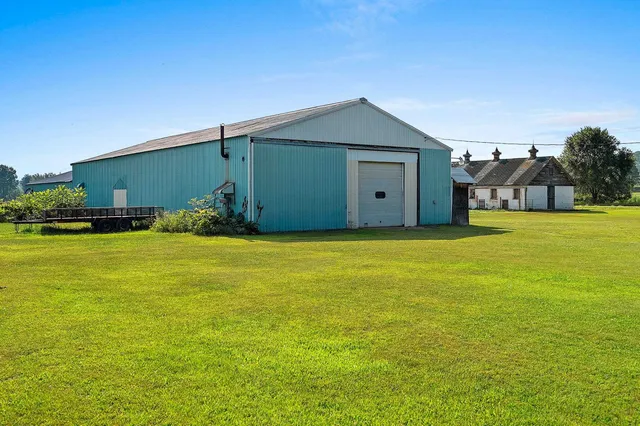 $660,000 | E7206 Magolski Road, Marion, WI 54950