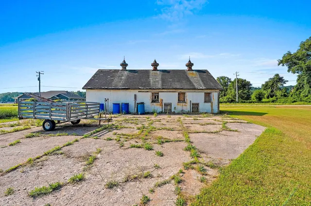 $660,000 | E7206 Magolski Road, Marion, WI 54950