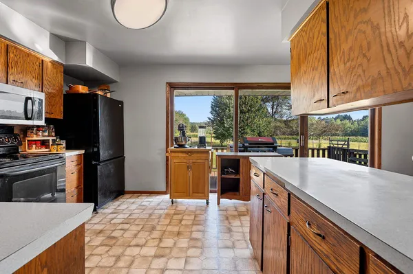 $660,000 | E7206 Magolski Road, Marion, WI 54950