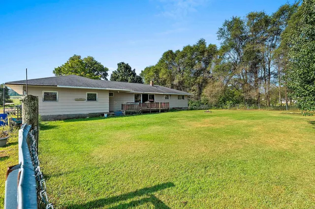 $660,000 | E7206 Magolski Road, Marion, WI 54950