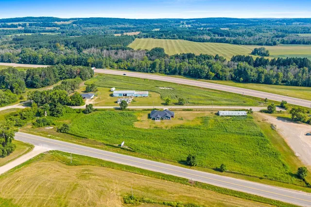 $660,000 | E7206 Magolski Road, Marion, WI 54950