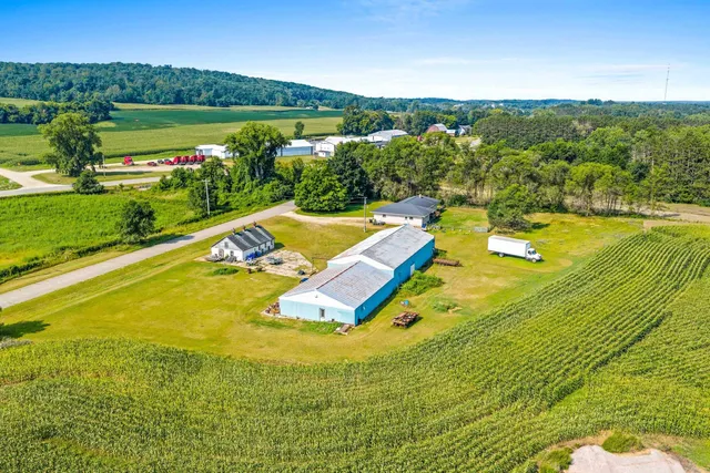 $660,000 | E7206 Magolski Road, Marion, WI 54950