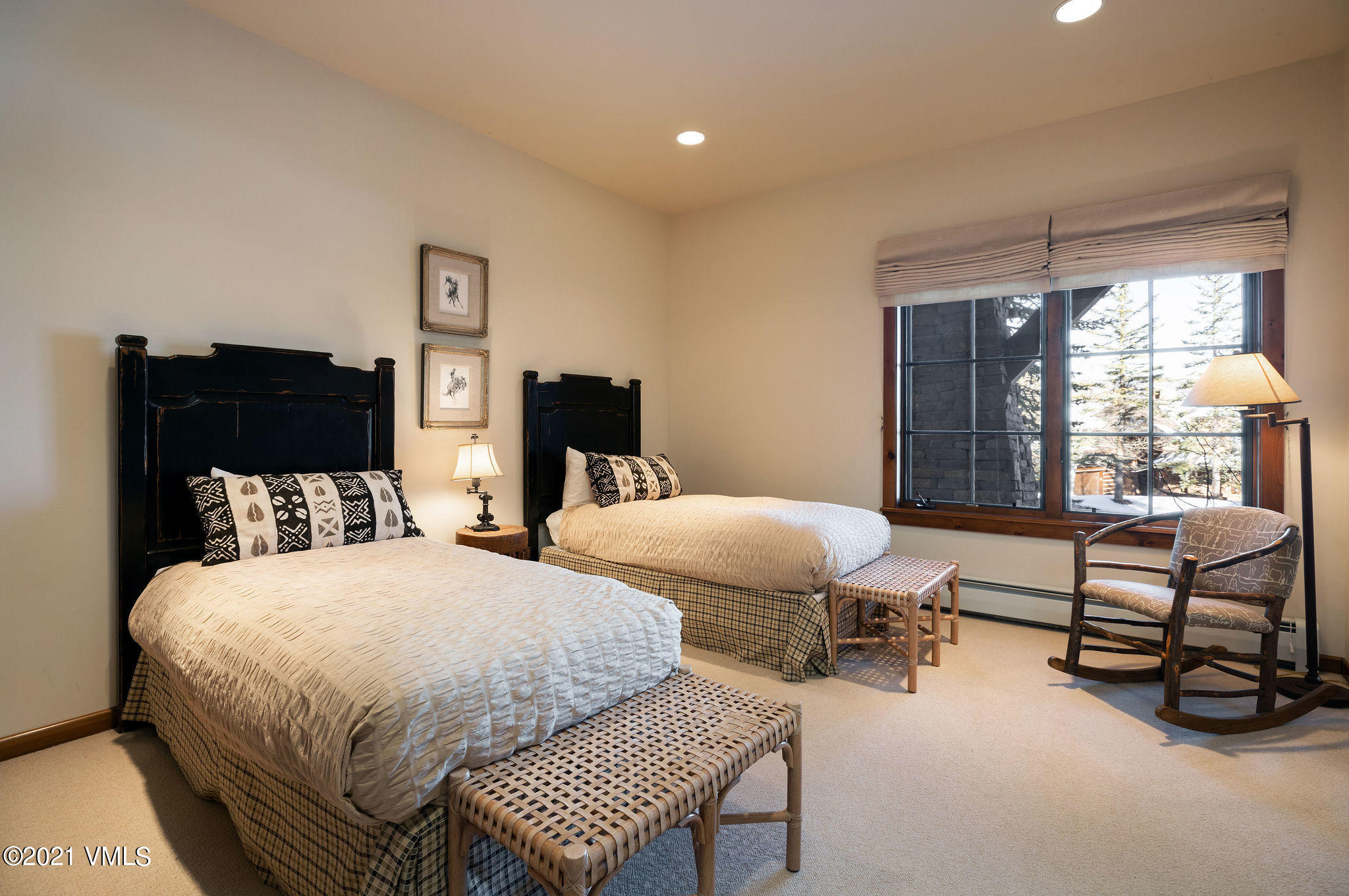 1264_bachelor_ridge_interior_bed02