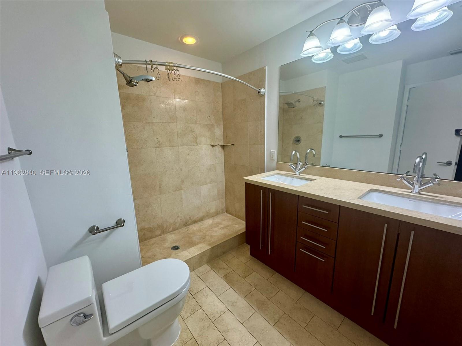 79 Southwest 12th Street, Unit 3309S Miami, FL 33130 - Photo 6 of 28