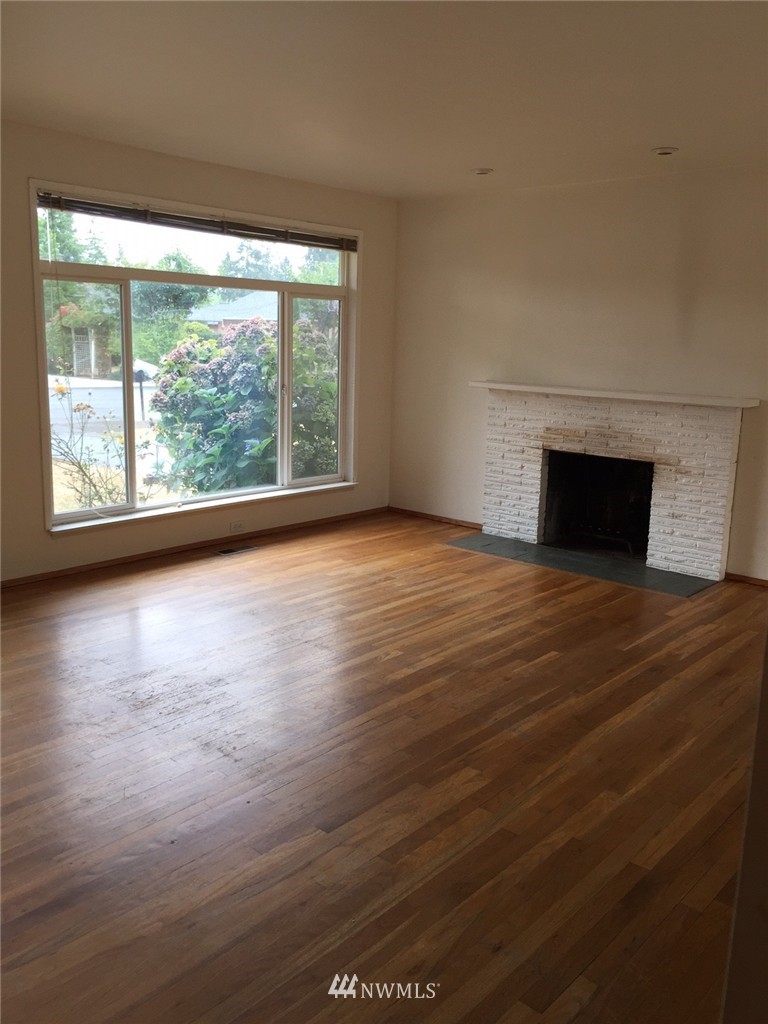 10309 128th Avenue Southeast Renton, WA 98056 - Photo 5 of 9