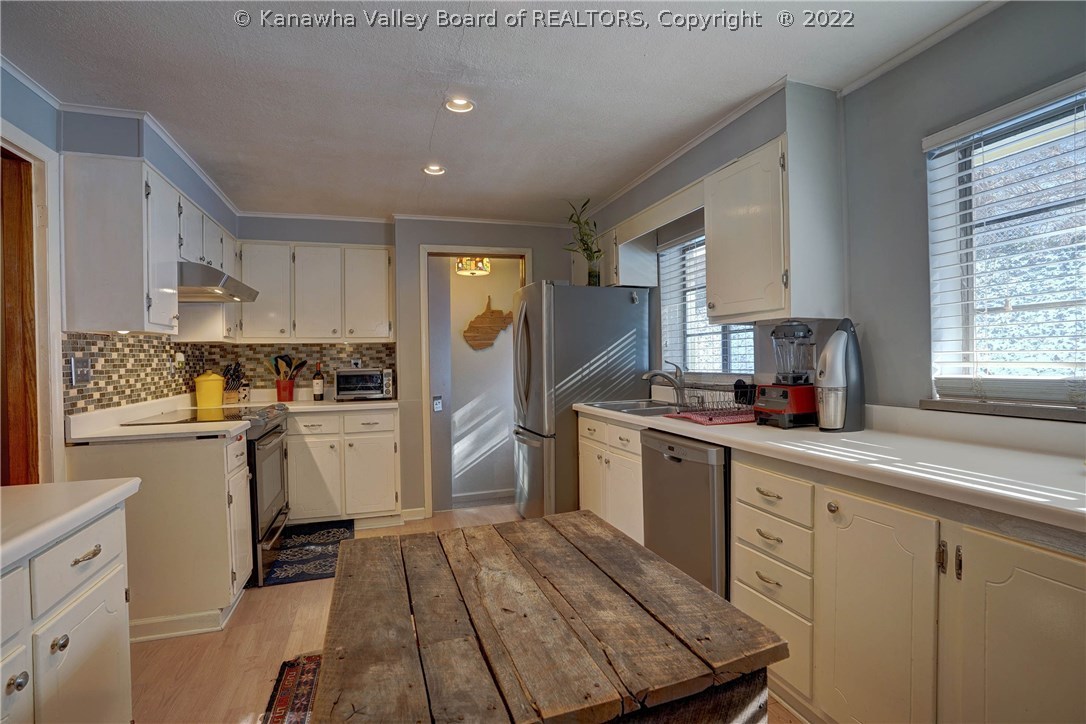 1516 Smith Road Charleston, WV 25314 - Photo 8 of 30 Gallery Image 8