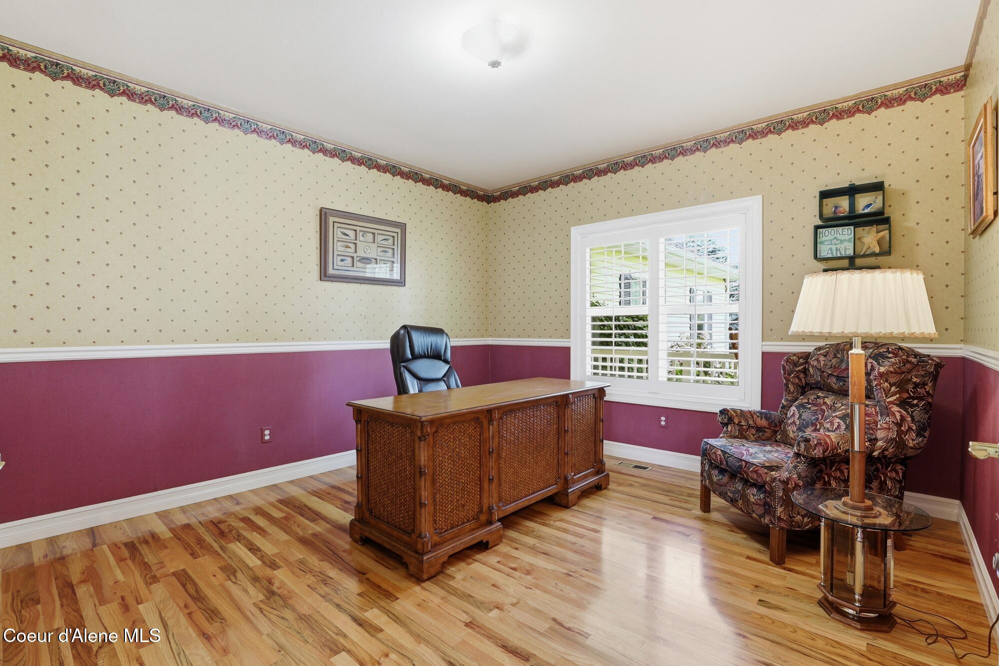 6909 West Ridgeway Road Deer Park, WA 99006 - Photo 29 of 70 Main floor office
