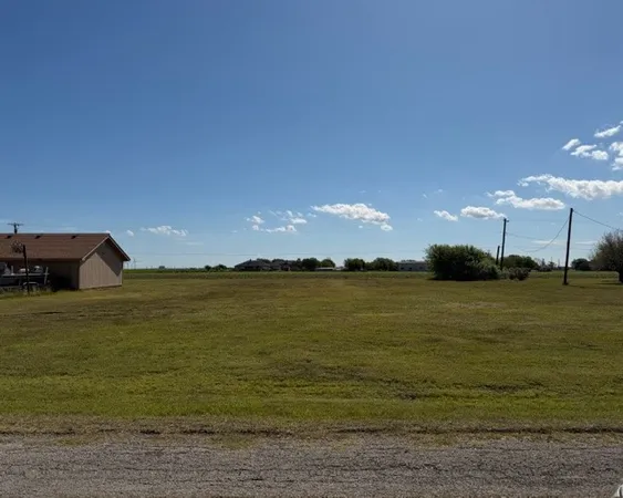 $74,900 | 0 Country Place, Taft, TX 78390