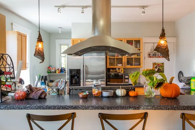 $4,900 | 6 Belmont Street, Unit 2, Somerville, MA 02143