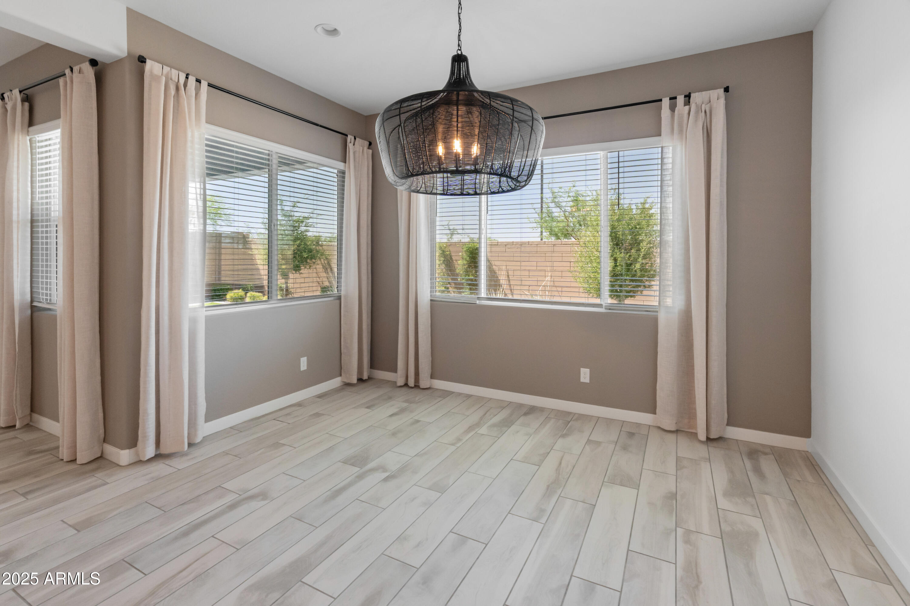 3260 West Caleb Road Phoenix, AZ 85083 - Photo 19 of 58 3260 Caleb Rd-40