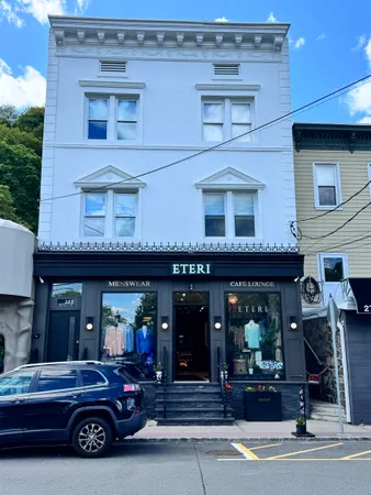 $4,300 | 268 Old River Road, Unit 2A, Edgewater, NJ 07020